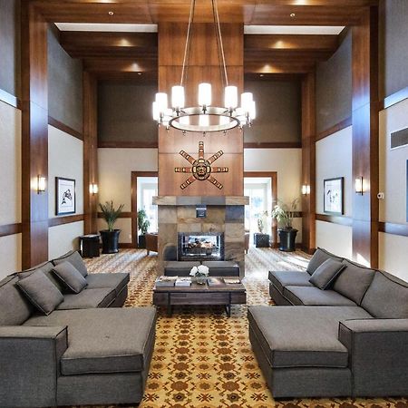 Bright Suite At Ski In/Out Glacier Lodge! 휘슬러 외부 사진