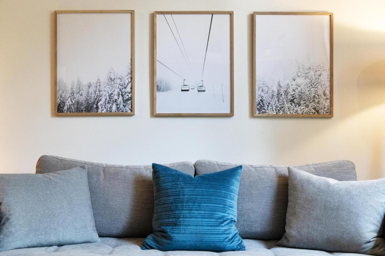 Bright Suite At Ski In/Out Glacier Lodge! 휘슬러 외부 사진